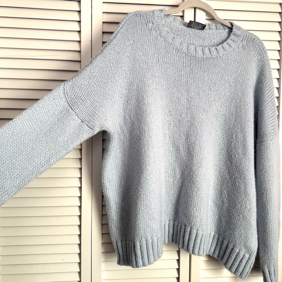 Wooden Ships Tomboy Slouchy Blue Crewneck Sweater Lightweight Size M/L - Picture 7 of 9